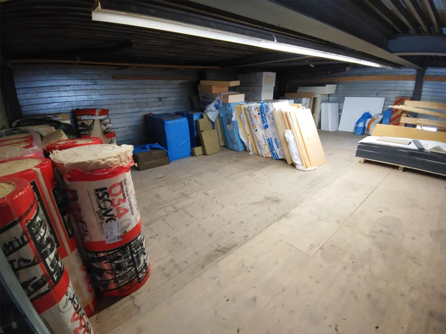 Officina con gru a ponte e molto spazio esterno - Foto 5 di 17