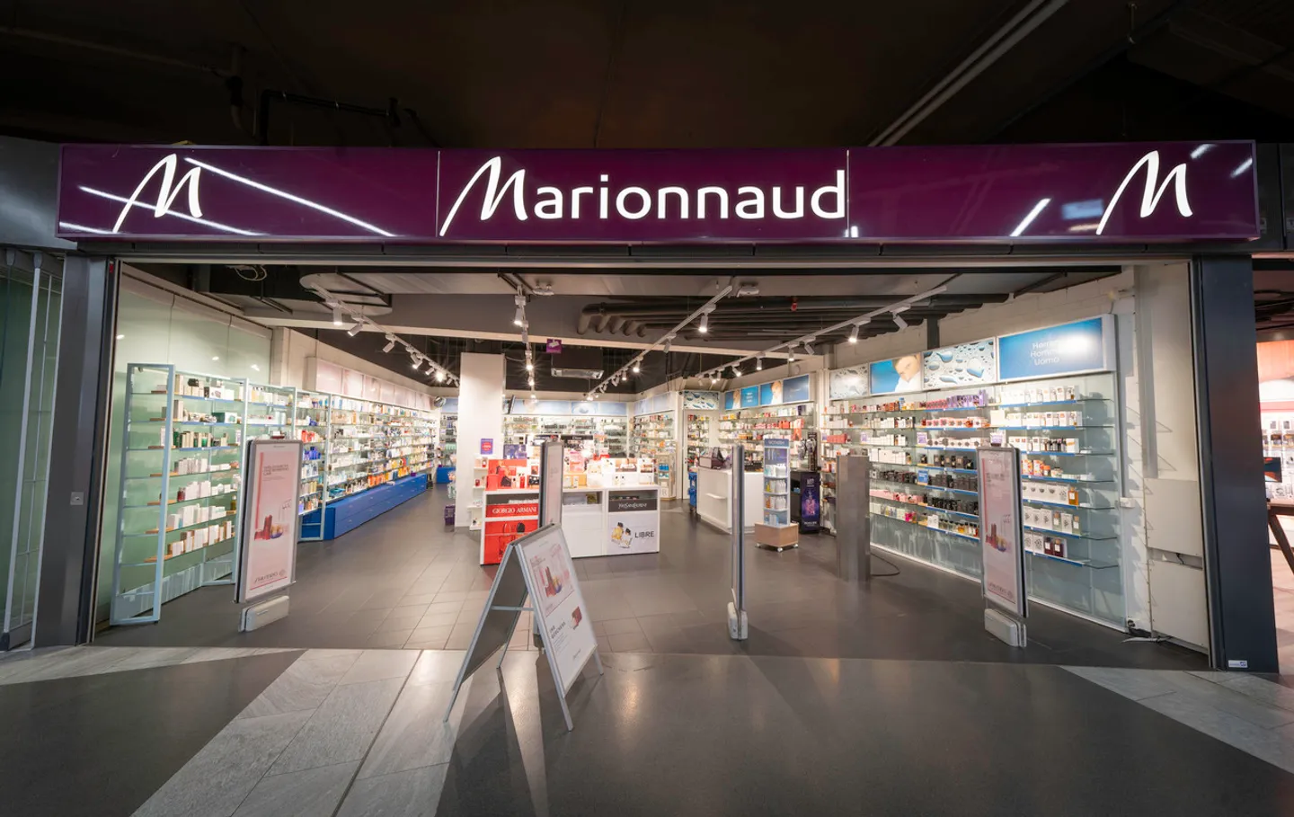 Espace de vente d'environ 100m² dans le centre commercial - Migros MParc Basel - Photo 3 sur 8