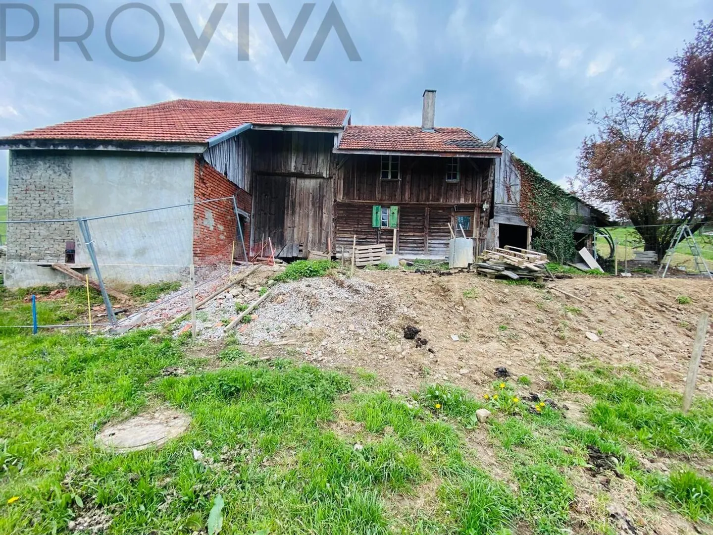 2600 m2 Grundstück nur 11 Minuten vom Avry Center in Matran entfernt - Foto 3 di 3