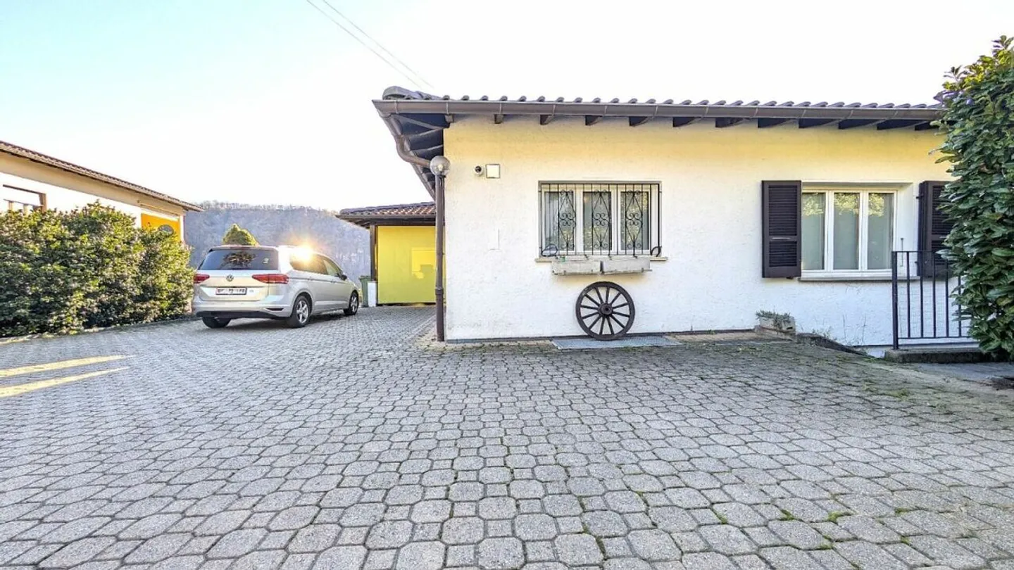 Doppelhaushälfte mit 800 m² Garten - Foto 15 von 15