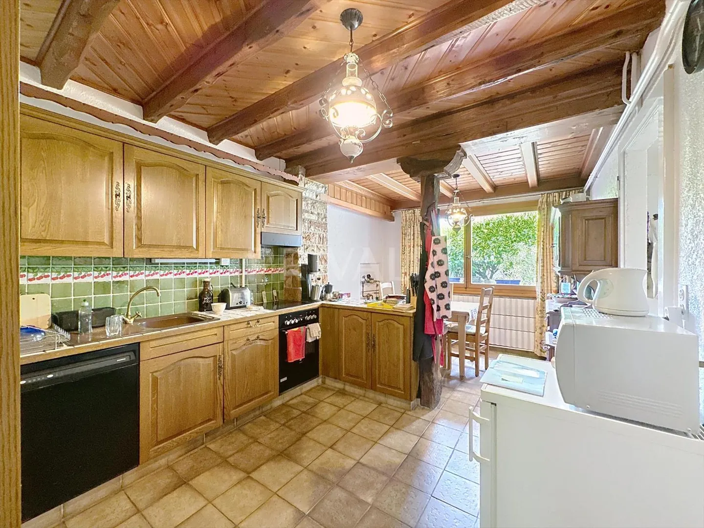 Charming furnished village house in the heart of the Geneva countryside - Photo 4 of 10