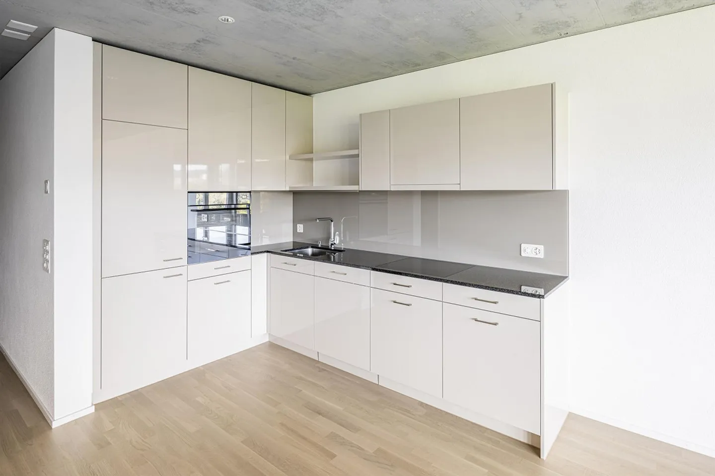 2.5-Zimmerwohnung in Niederuzwil - Foto 2 von 5