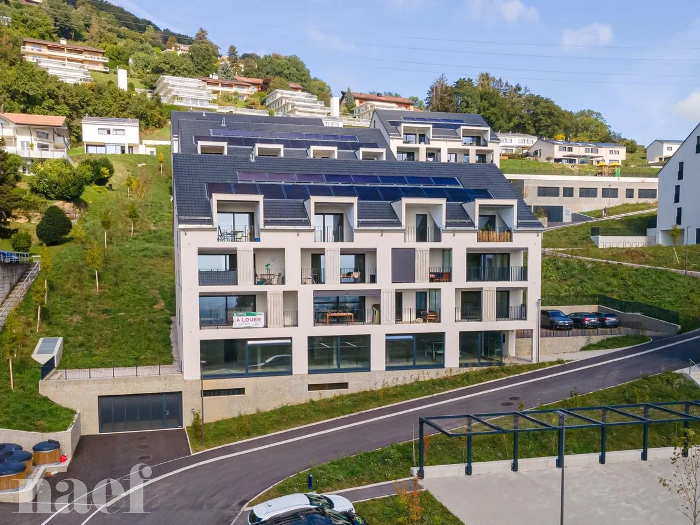 Magnifico appartamento moderno con vista lago - Foto 1 di 9