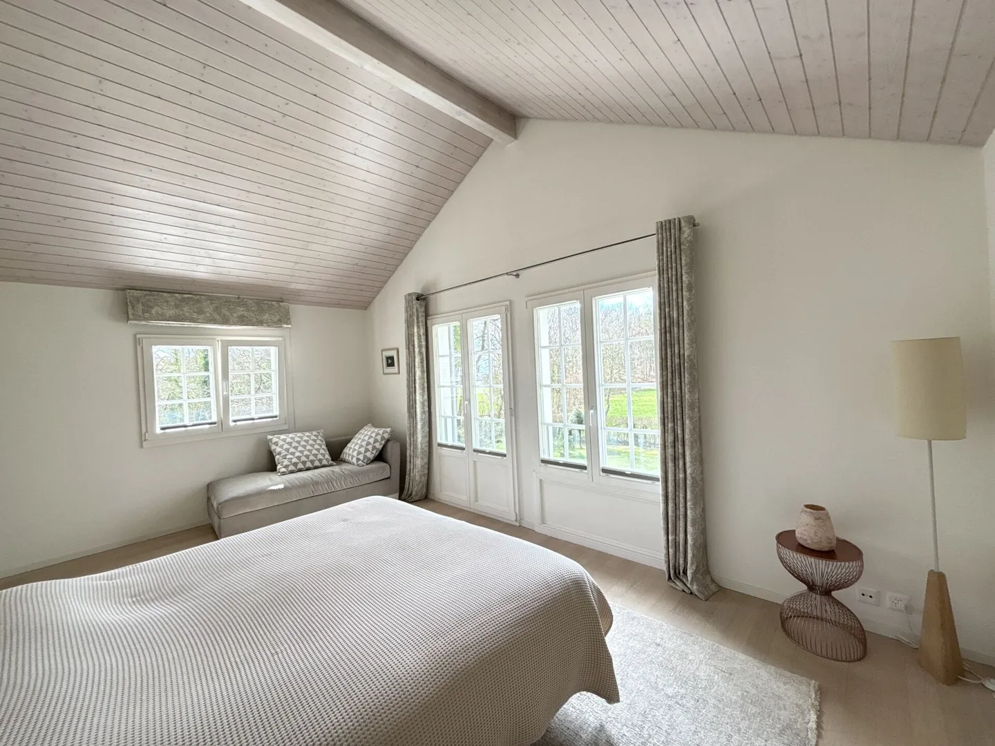 A Gingins, charming property on the edge of the forest, intimacy and elegance 10 minutes from Nyon - Photo 12 of 18