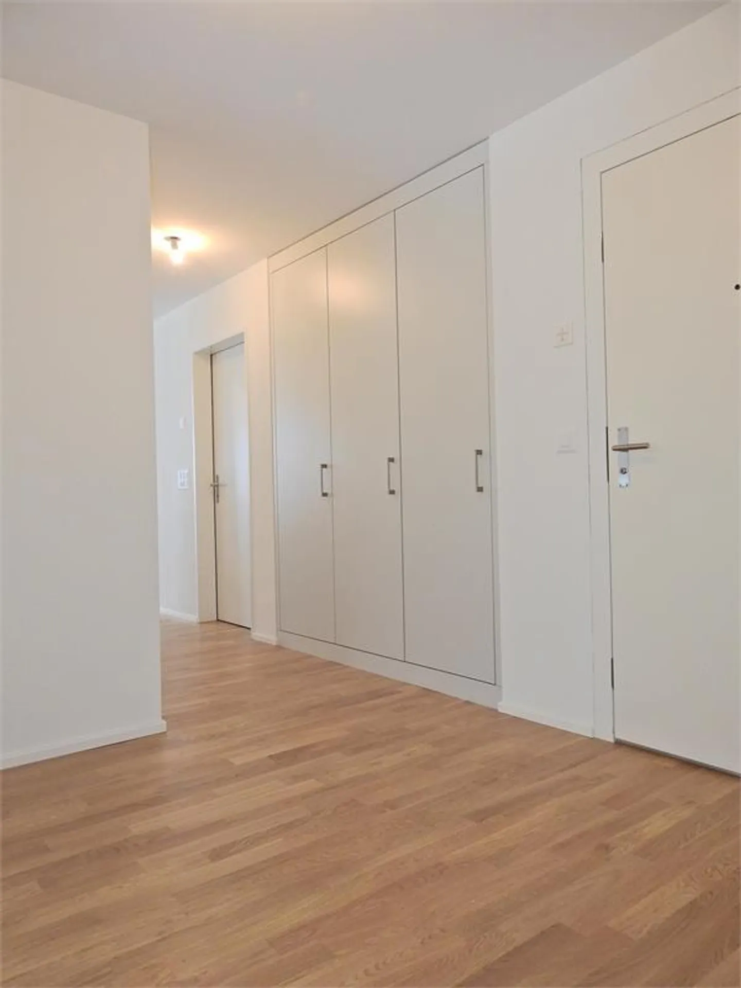 Spacious 3.5-room apartment for rent! - Photo 3 of 8