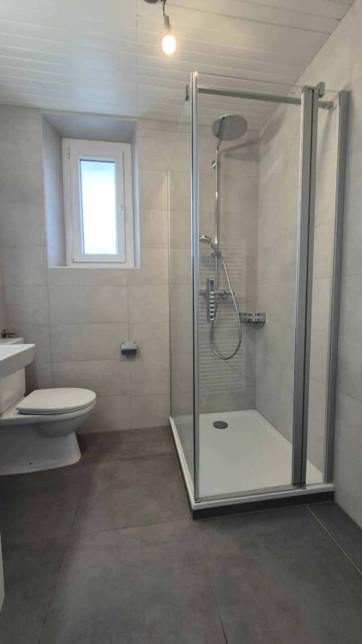 2.5-room apartment, balcony with lake view - Photo 6 of 7