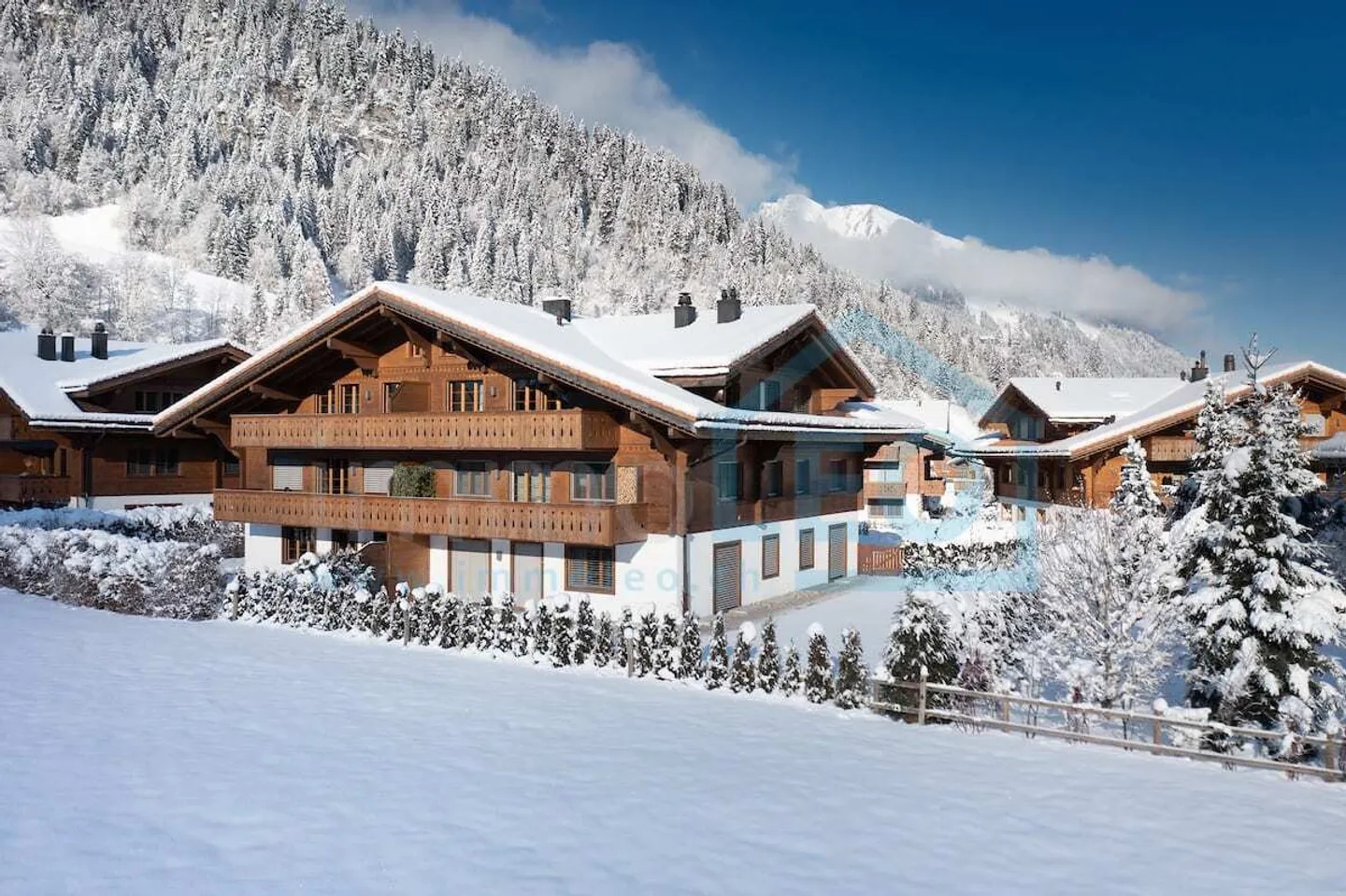 Moderno appartamento 4 ½ locali con vista fantastica sulle montagne - Foto 1 di 5