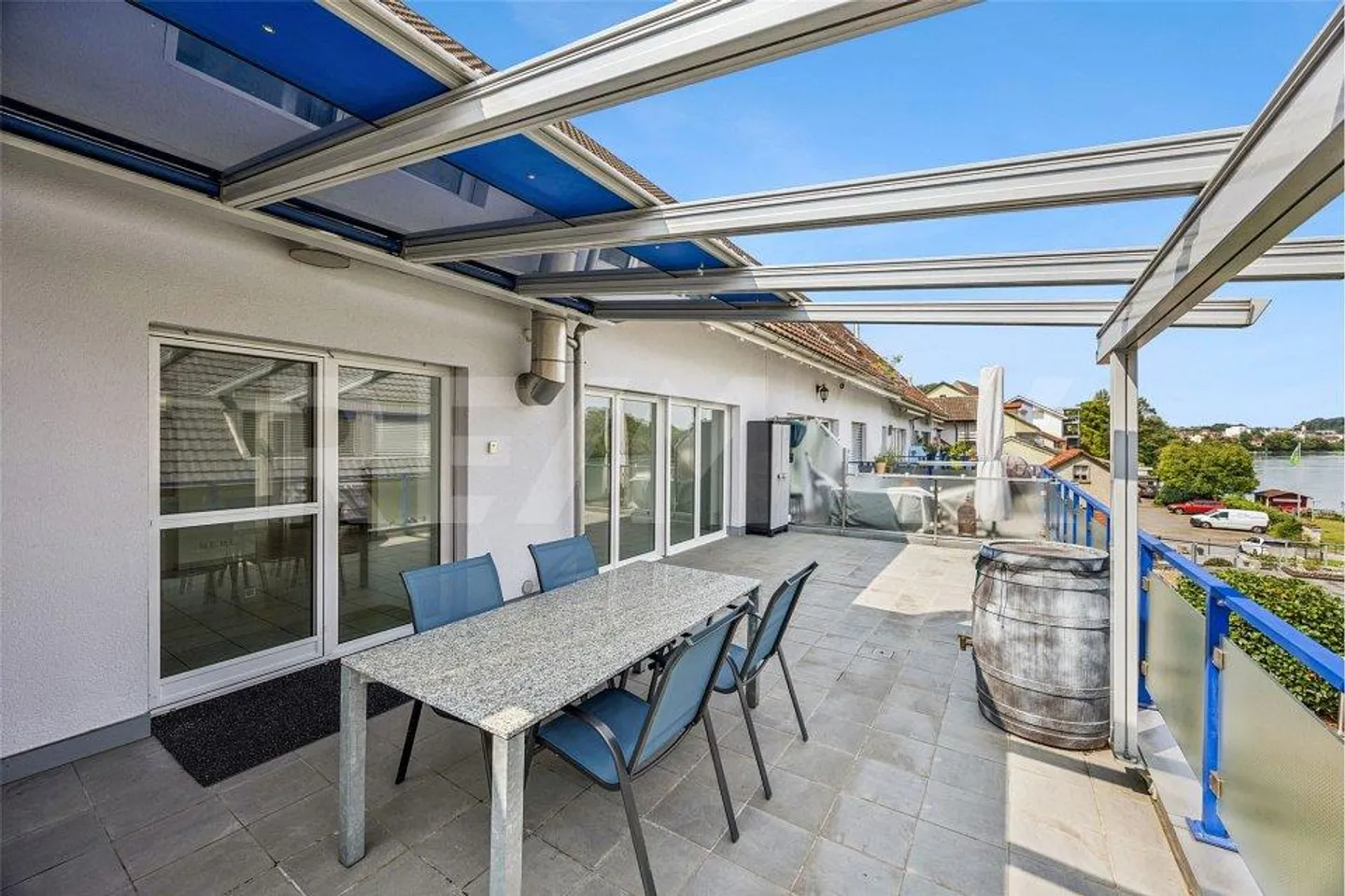 Appartement spacieux de 3 étages avec vue sur le Rhin... - Photo 1 sur 13