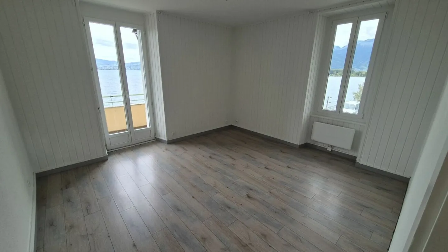 2.5-room apartment, balcony with lake view - Photo 7 of 7