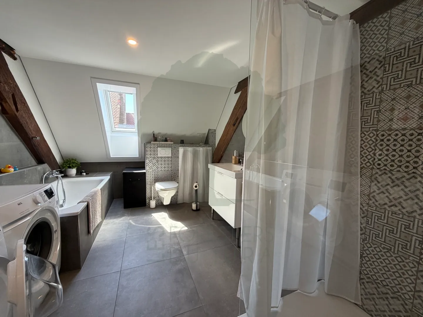 Appartamento ristrutturato di 2,5 locali con terrazza nel cuore di Porrentruy - Foto 10 di 12