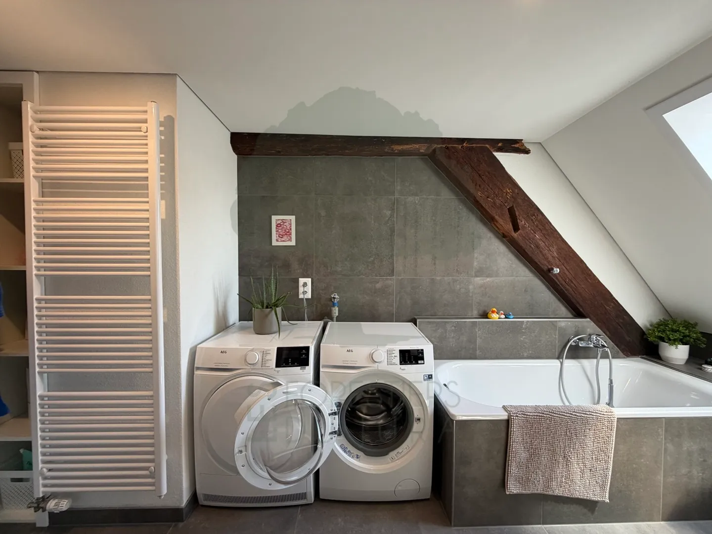 Appartamento ristrutturato di 2,5 locali con terrazza nel cuore di Porrentruy - Foto 11 di 12