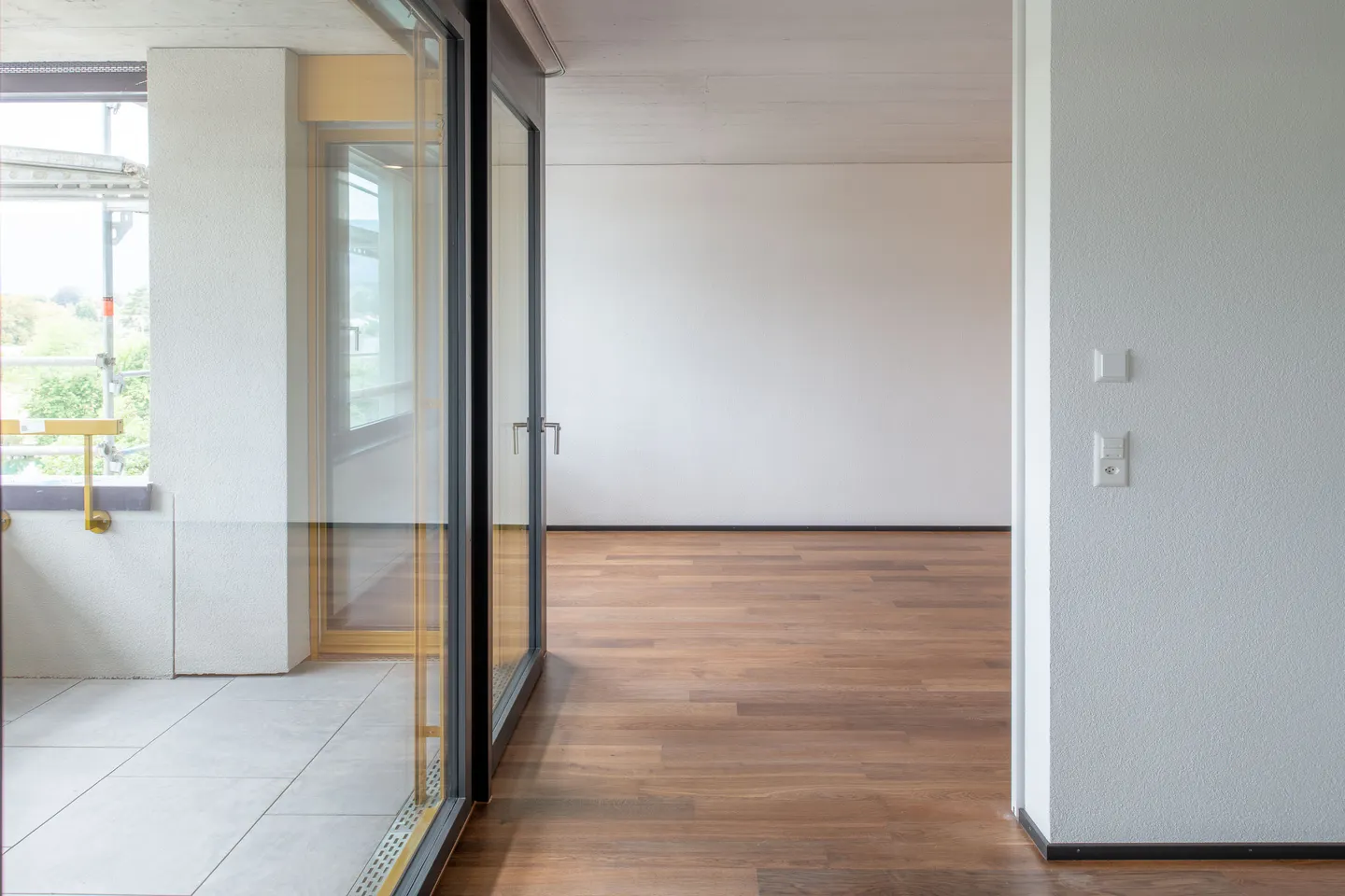 Living in the best location directly by the Aare - Photo 2 of 5