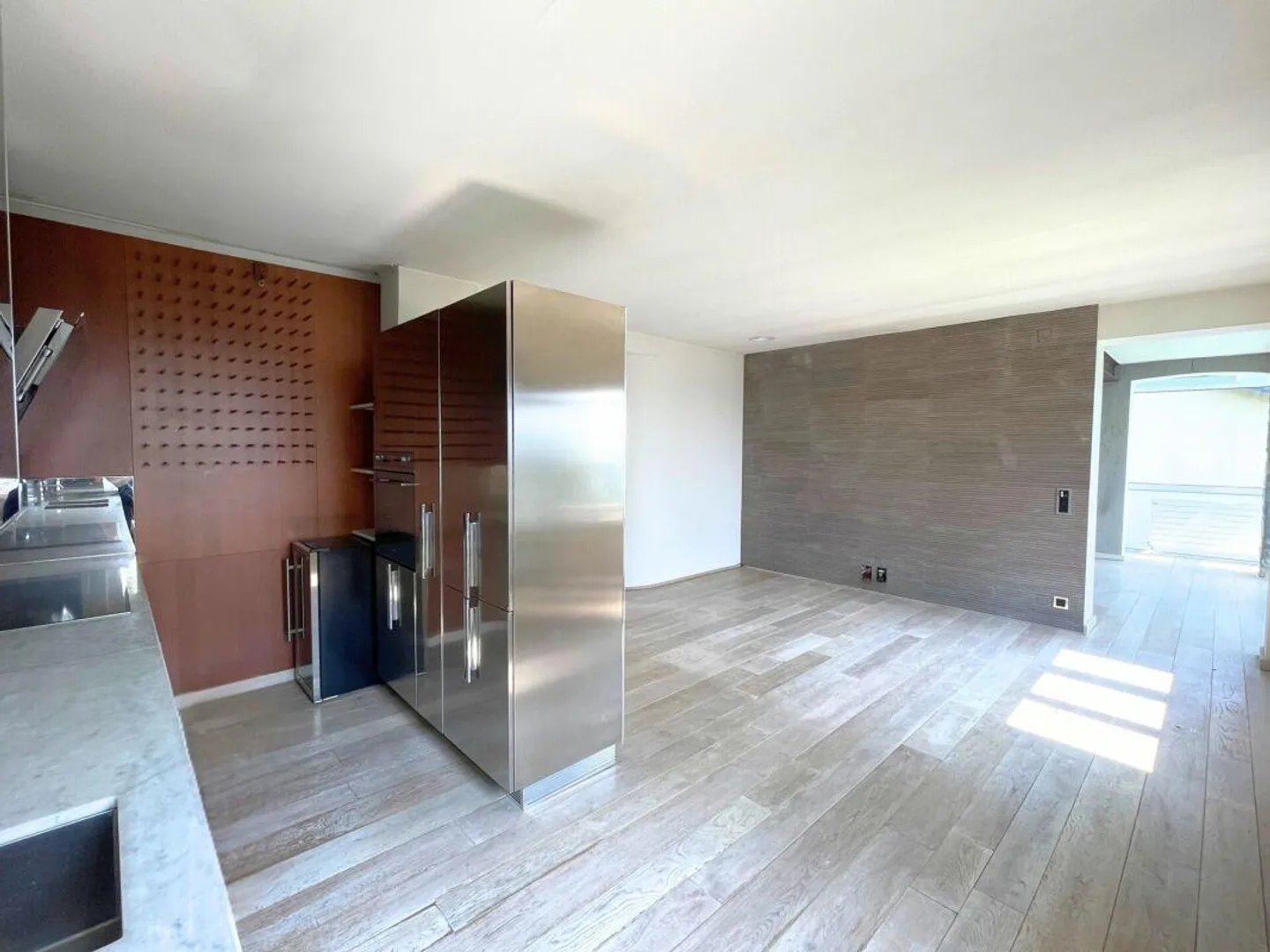 Renovated single-family house with garden and panoramic view - Photo 5 of 16