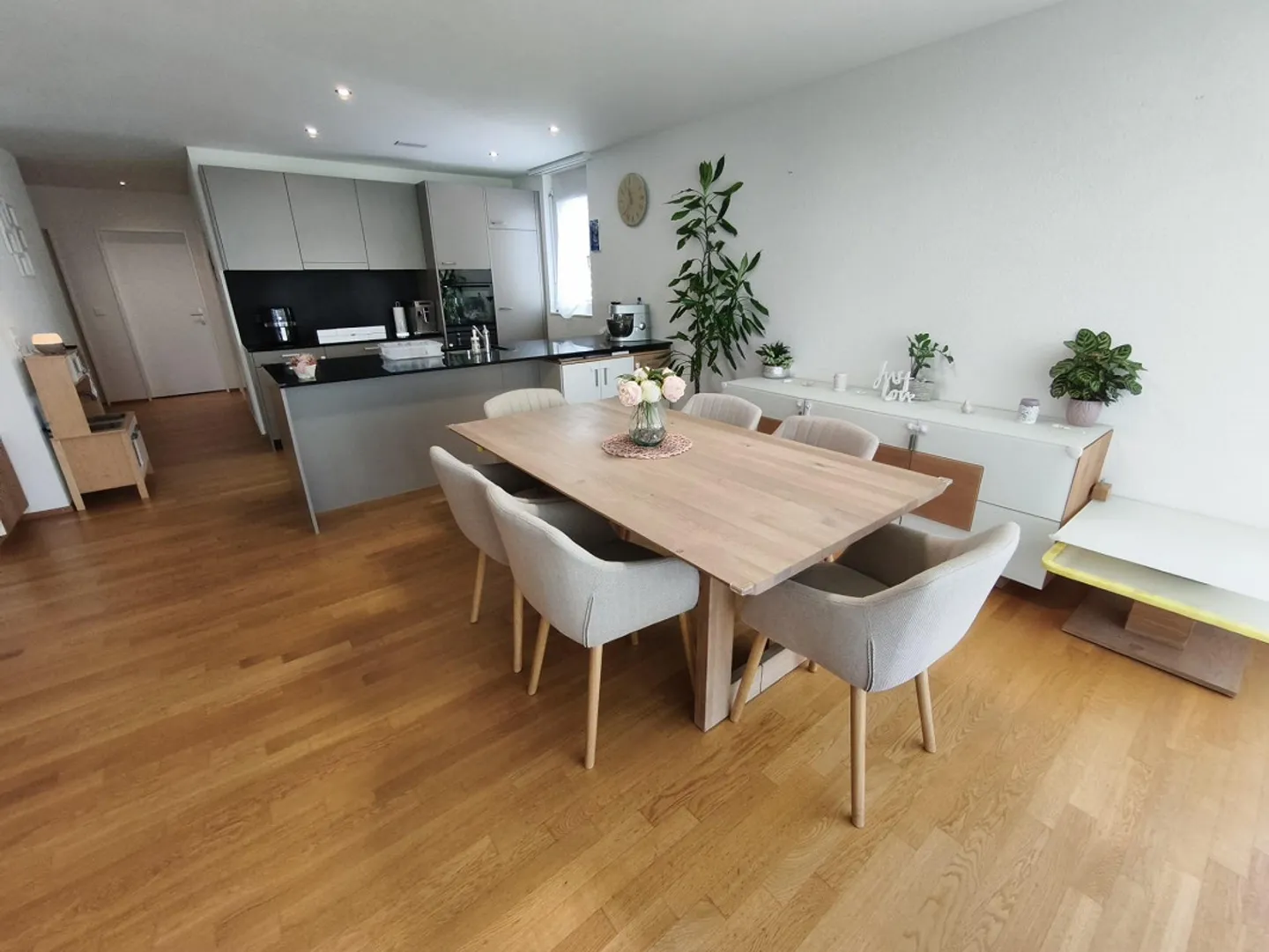 Charming 2.5-room apartment on the 2nd floor in Steinach for rent - Photo 1 of 4