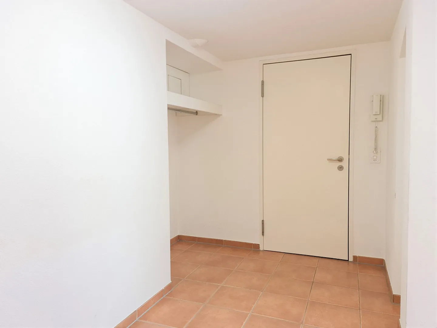 Ufficio/Studio vicino alla stazione SBB per un'attività tranquilla - Foto 9 di 9