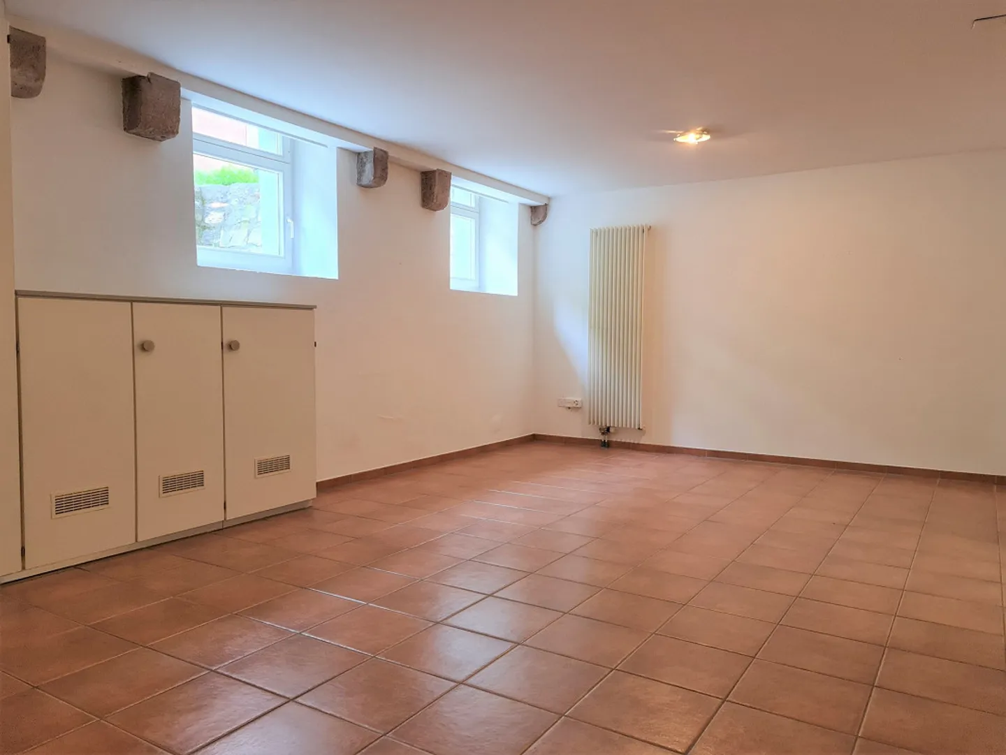 Ufficio/Studio vicino alla stazione SBB per un'attività tranquilla - Foto 5 di 9