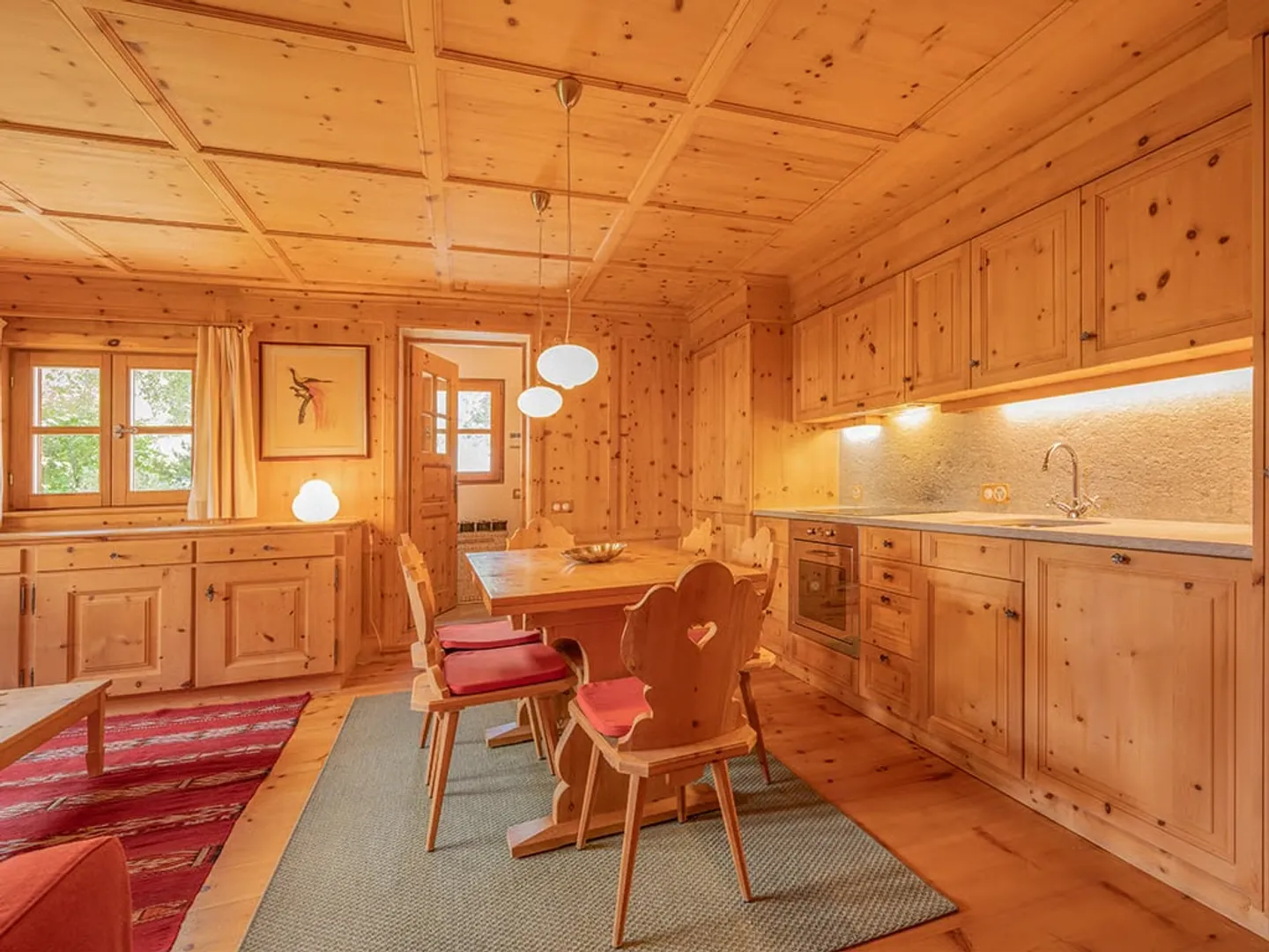 Authentic Alpine Luxury – Long-Term Holiday Rental - Photo 4 of 12