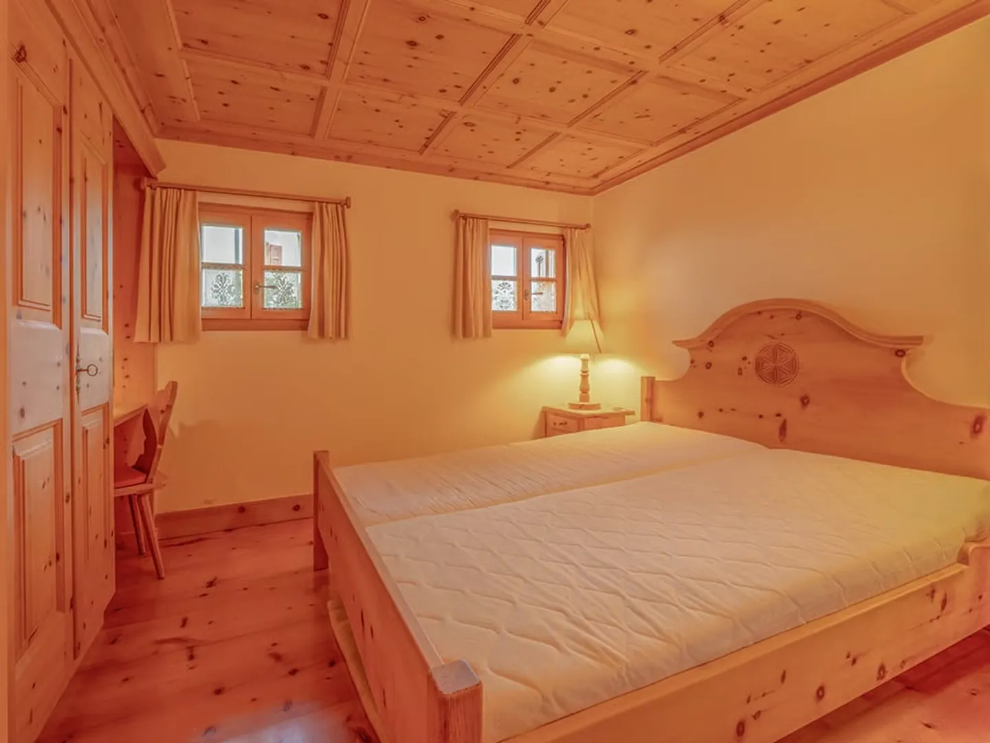 Authentic Alpine Luxury – Long-Term Holiday Rental - Photo 5 of 12