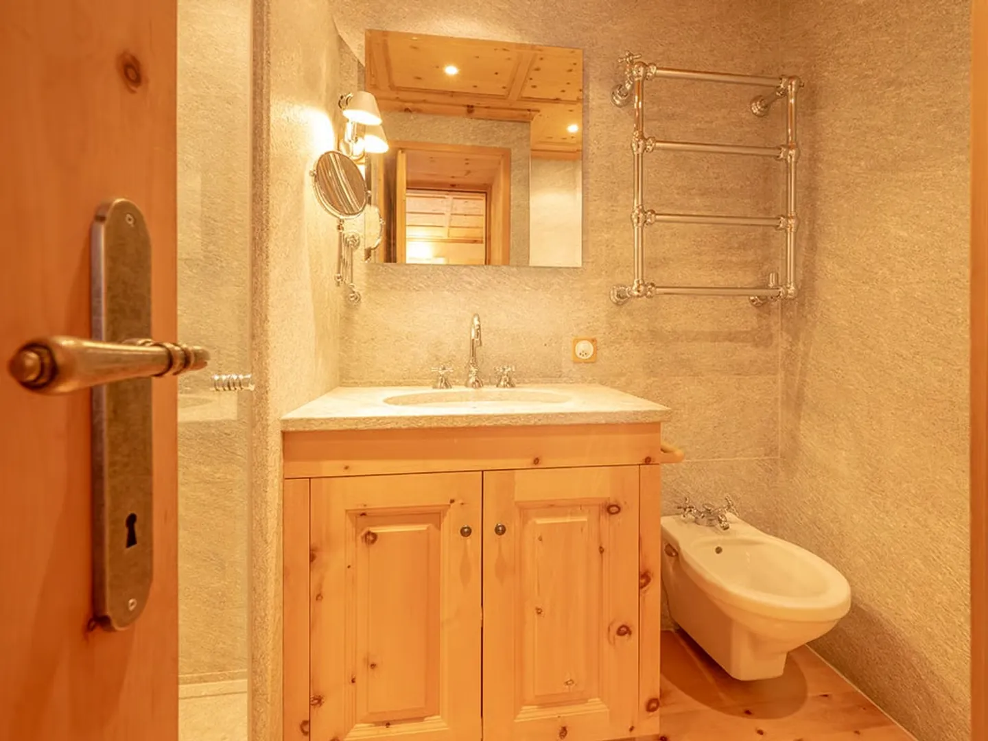 Authentic Alpine Luxury – Long-Term Holiday Rental - Photo 10 of 12