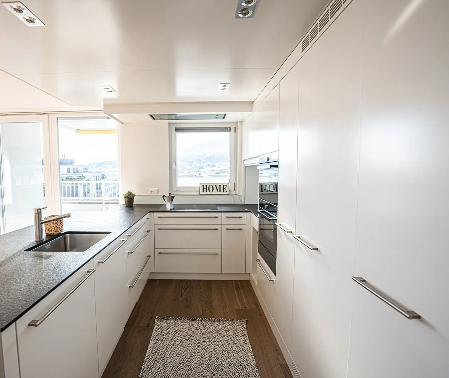 Penthouse for rent - Photo 5 of 13
