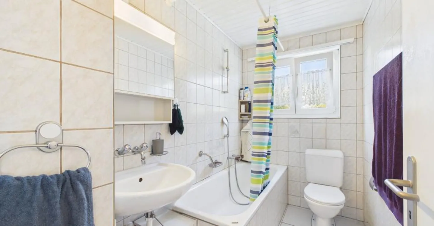 Zu verkaufen - Charmantes 5,5-Zimmer-Haus mit großem Garten in Delémont - Foto 11 von 12