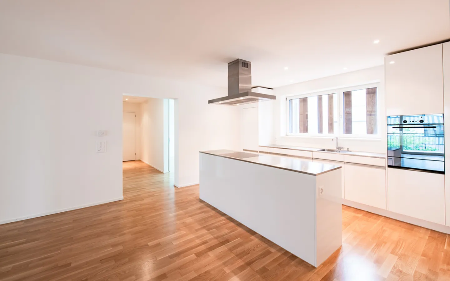 Modern apartment in the Cypress Courtyard! - Photo 3 of 8