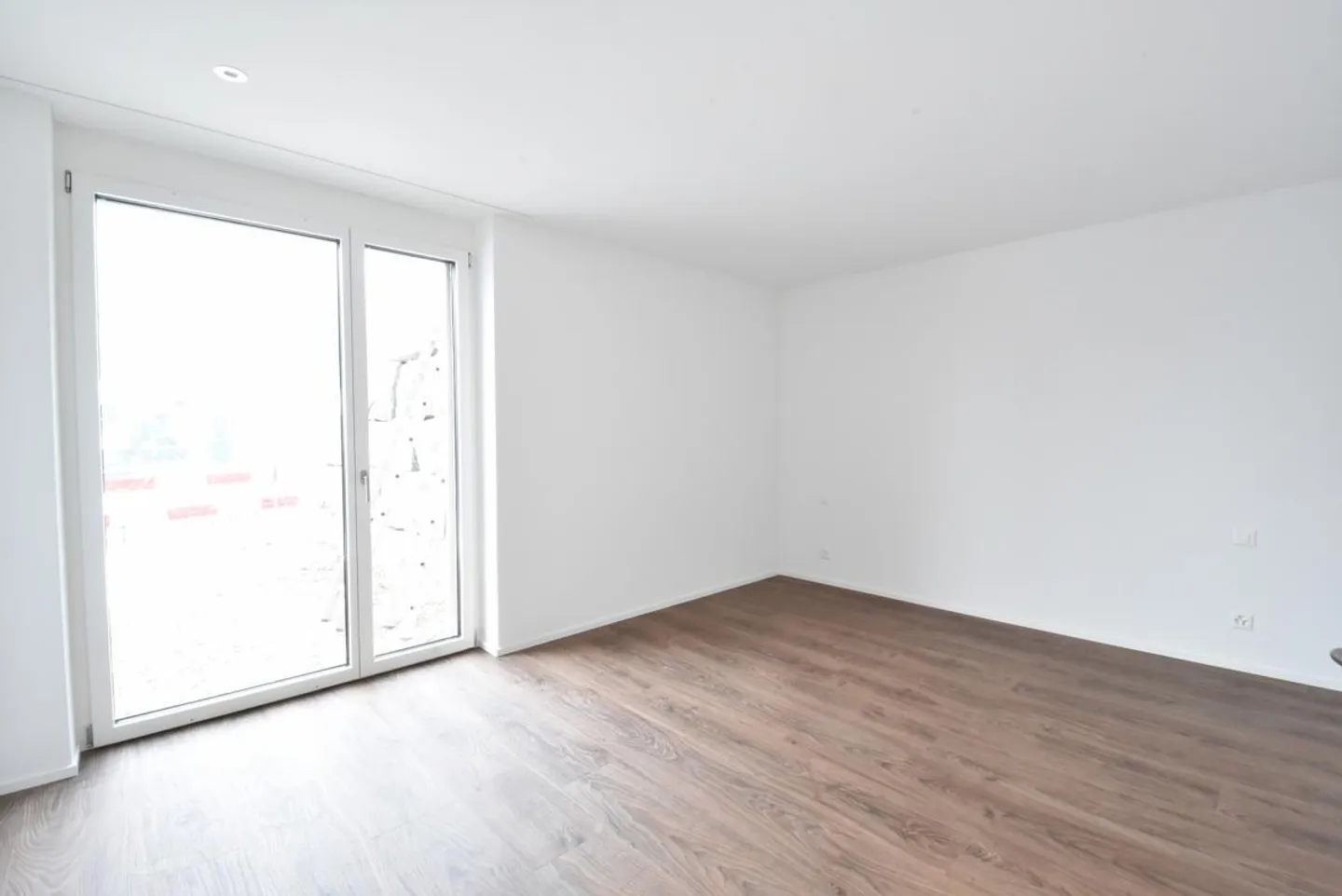 Charming Apartment with Terrace - Photo 9 of 13