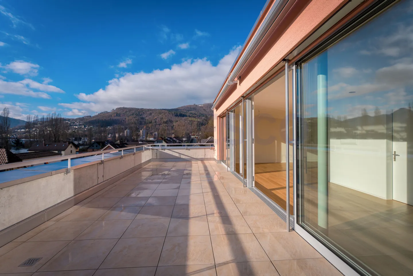 Aareblick & City Proximity – Available Immediately! - Photo 8 of 11