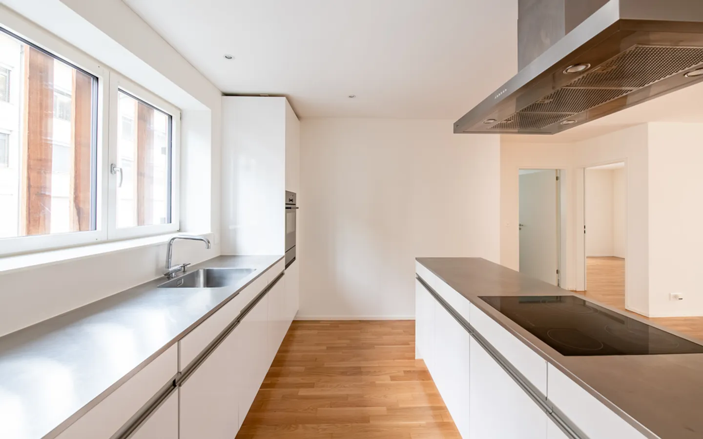 Modern apartment in the Cypress Courtyard! - Photo 4 of 8
