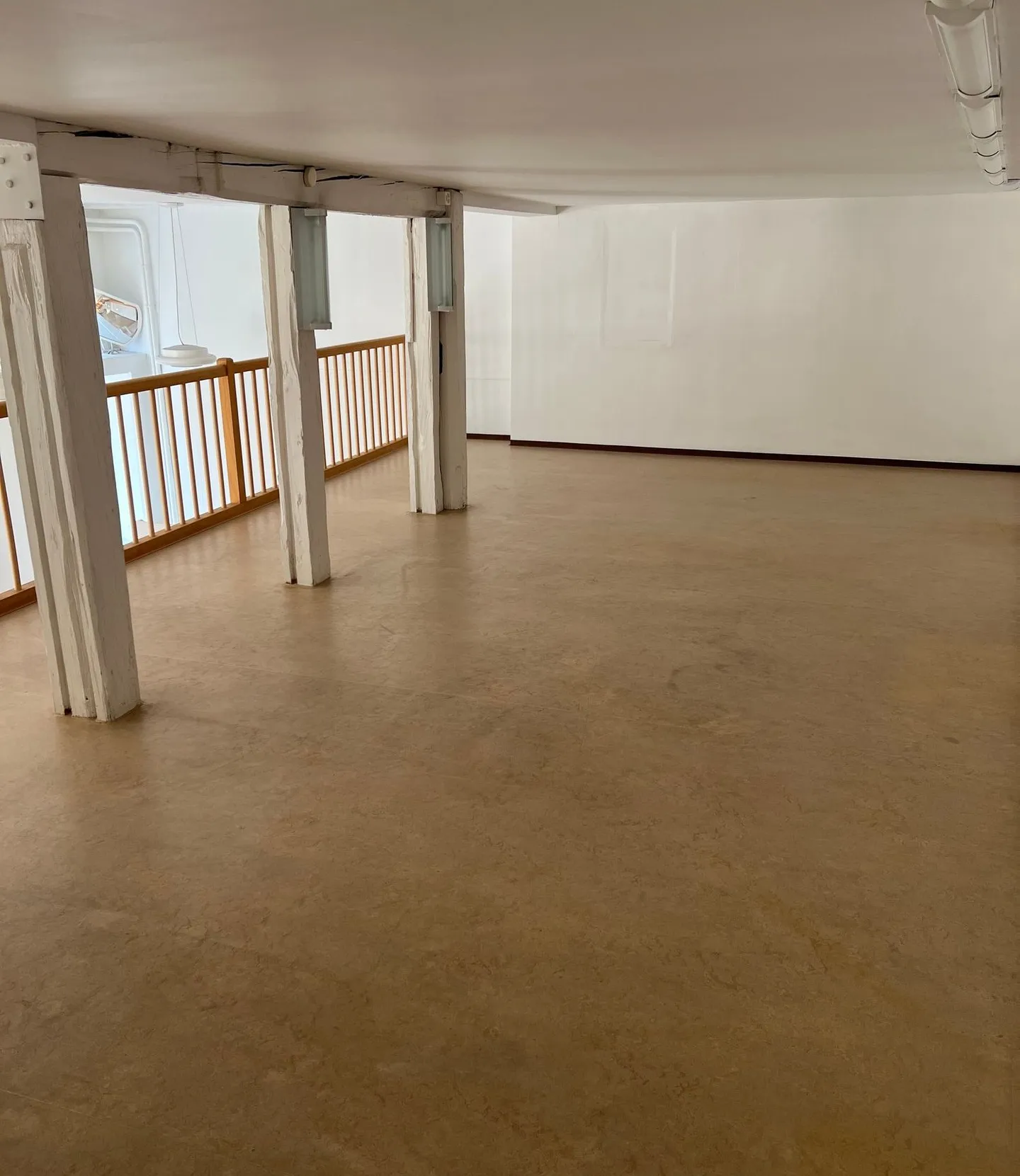 Commercial Property in Baden - Photo 5 of 9