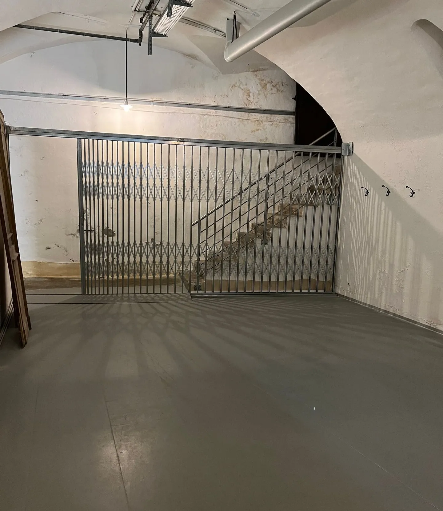 Commercial Property in Baden - Photo 8 of 9