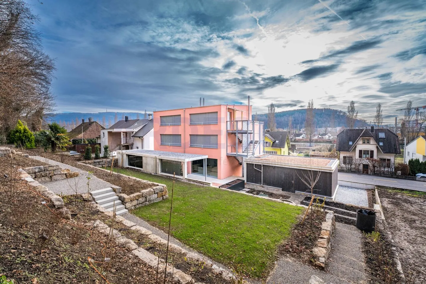 Aareblick & City Proximity – Available Immediately! - Photo 11 of 11