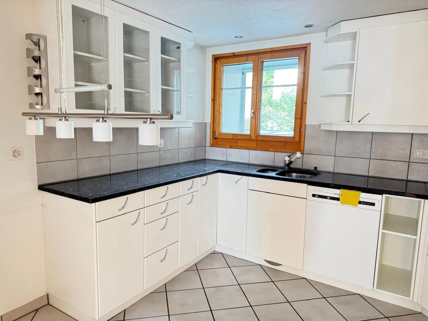 Casa a schiera di 7,5 stanze con un fascino particolare - Foto 2 di 13