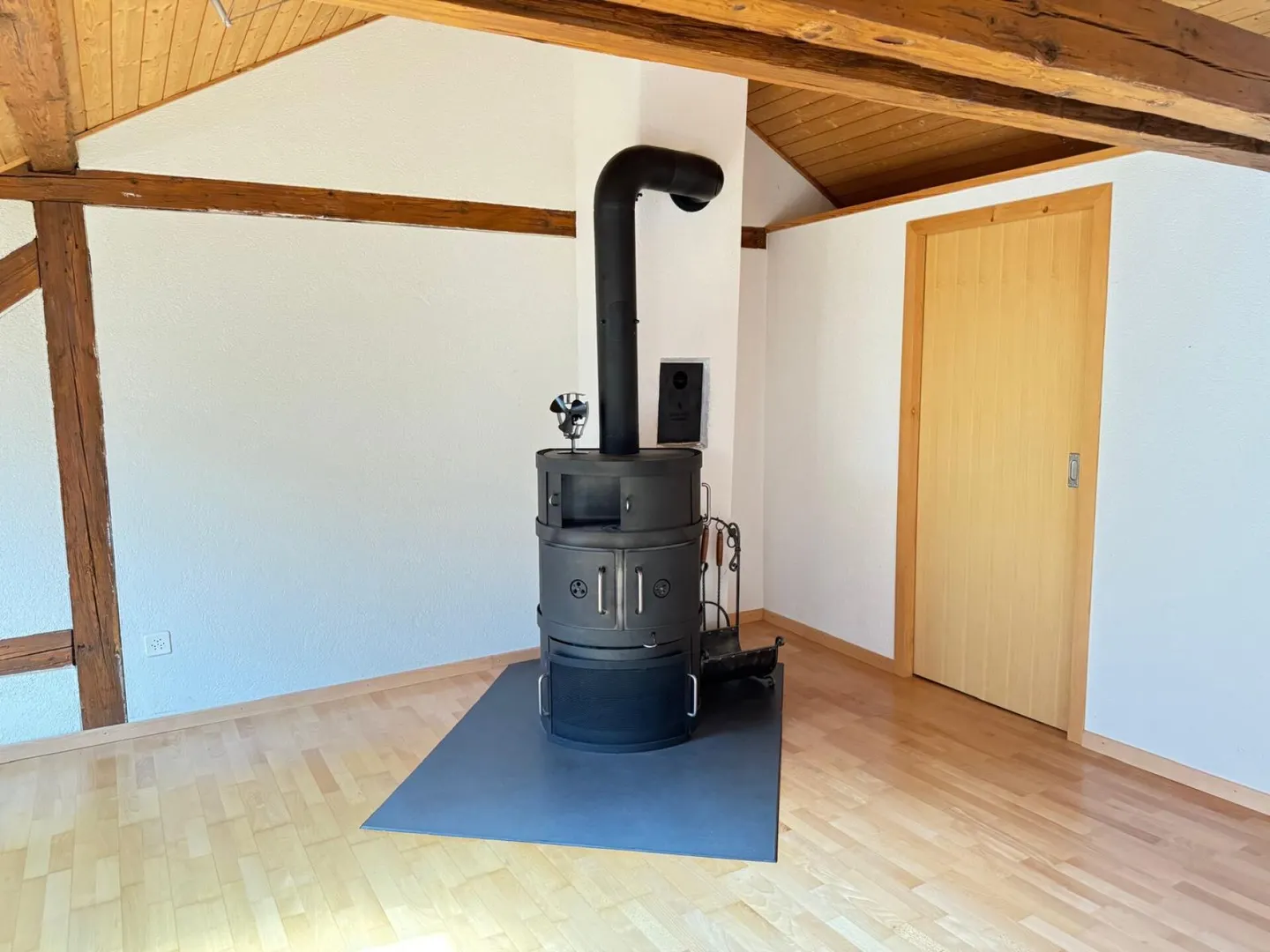Casa a schiera di 7,5 stanze con un fascino particolare - Foto 9 di 13