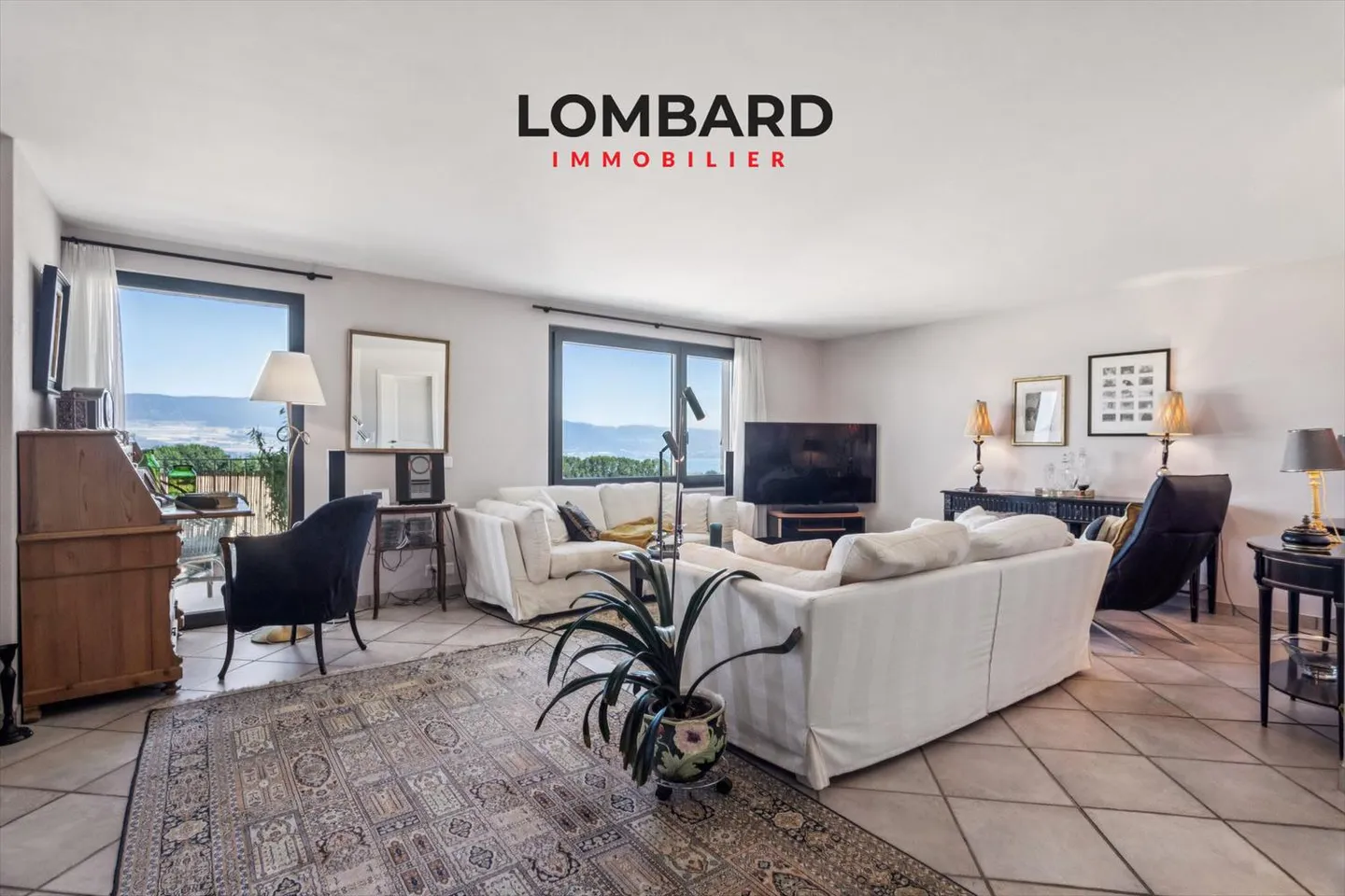 Villa indipendente spaziosa con vista sul Lago di Neuchâtel - Foto 2 di 8