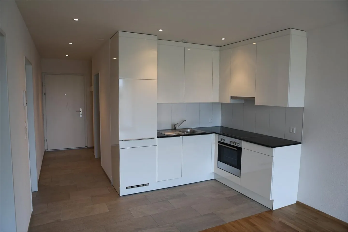 Moderne 3.5 Zimmer Wohnung - Foto 2 von 6