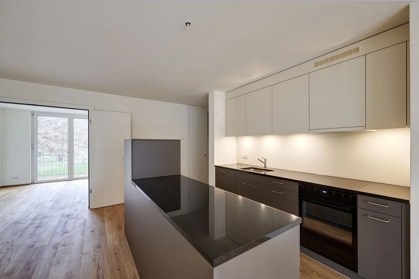 Your new apartment is waiting for you! - Photo 4 of 9