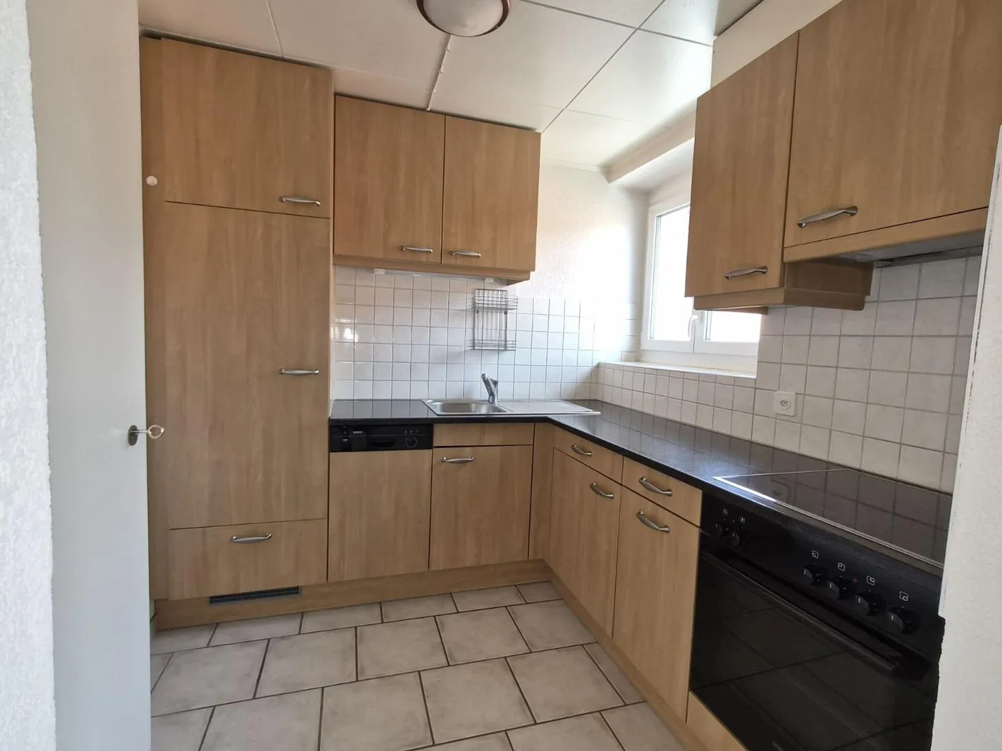Appartement avec 3,5 pièces au 2ème étage - Photo 2 sur 8