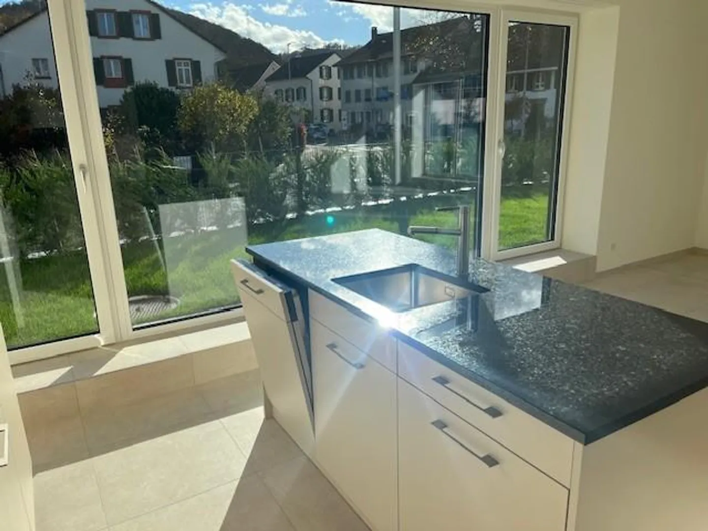 Appartement moderne de 3,5 pièces avec beaucoup de confort à Pratteln - Photo 6 sur 13