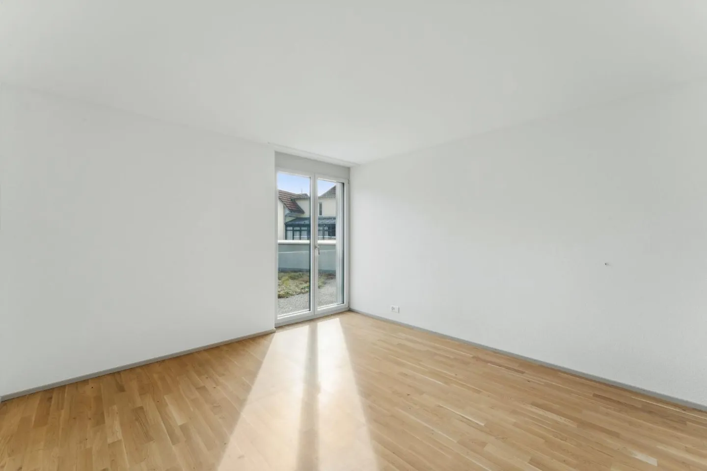 Vie moderne, loggia et espace de sièges - Photo 7 sur 11