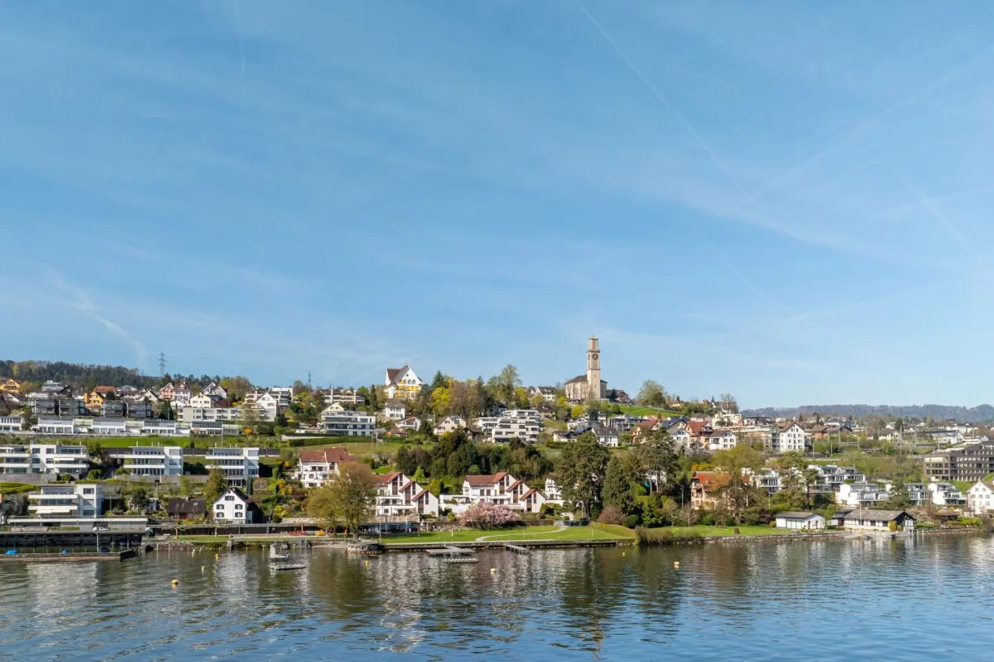 Thalwil: Spacious Terrace House with Lake View - Photo 3 of 5