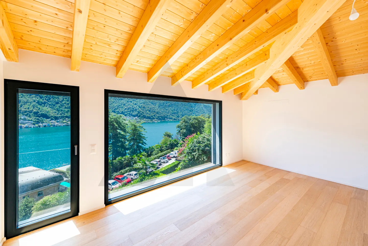 PRESTIGIÖSE VILLA MIT PRÄCHTIGEM SEEBLICK - Foto 10 von 15