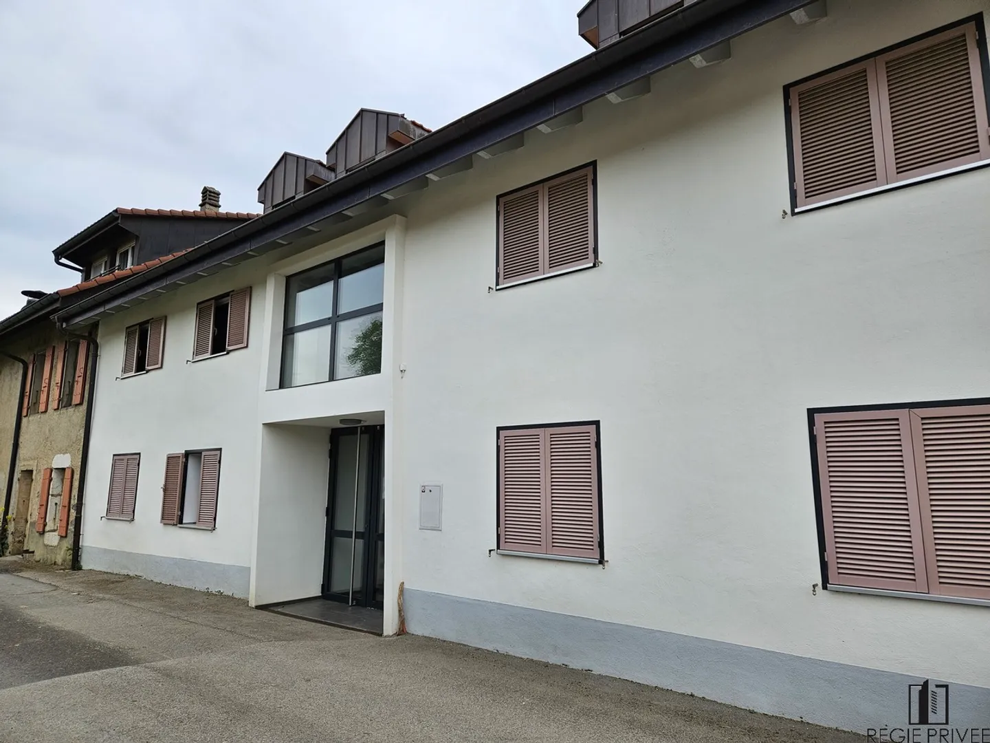 ZUM GREIFEN NAH! Wunderschönes Ertragsgebäude - Foto 1 von 13