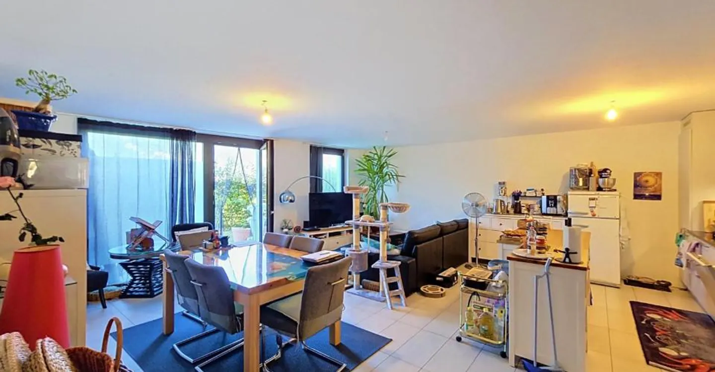 Bel Appartement avec Jardin - Photo 3 sur 13