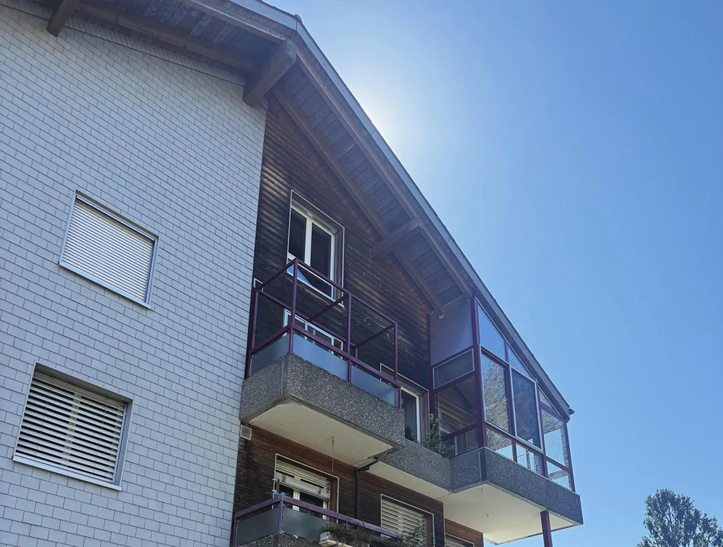 Appartement lumineux de 4,5 pièces avec galerie, jardin d'hiver et balcon - Photo 12 sur 13