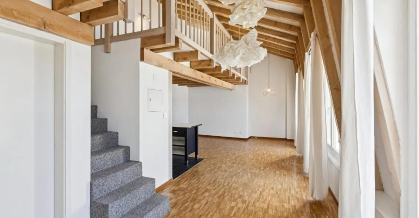 Superb apartment with mezzanine - Photo 2 of 9