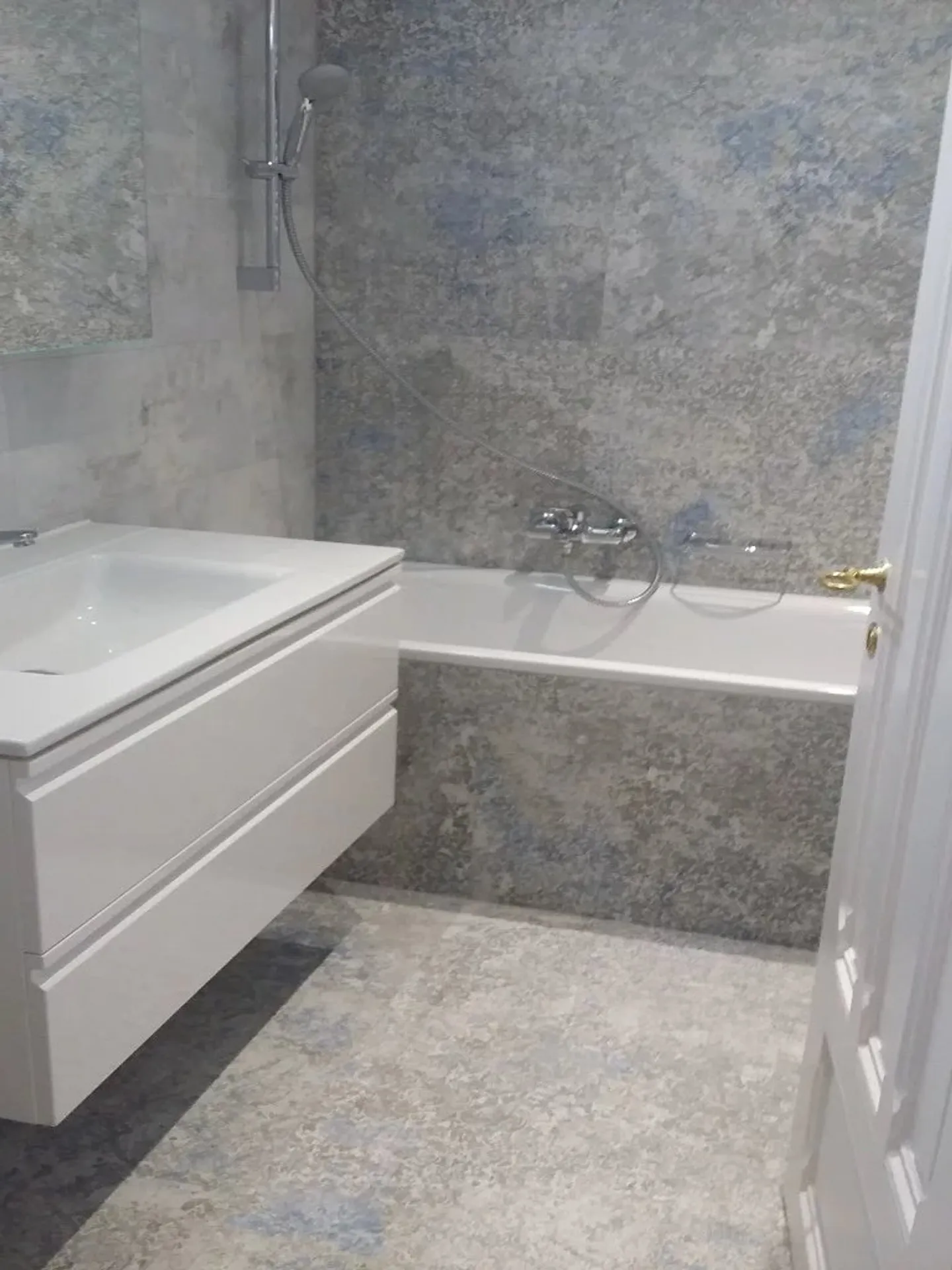 4.5 Room Apartment - Photo 4 of 6