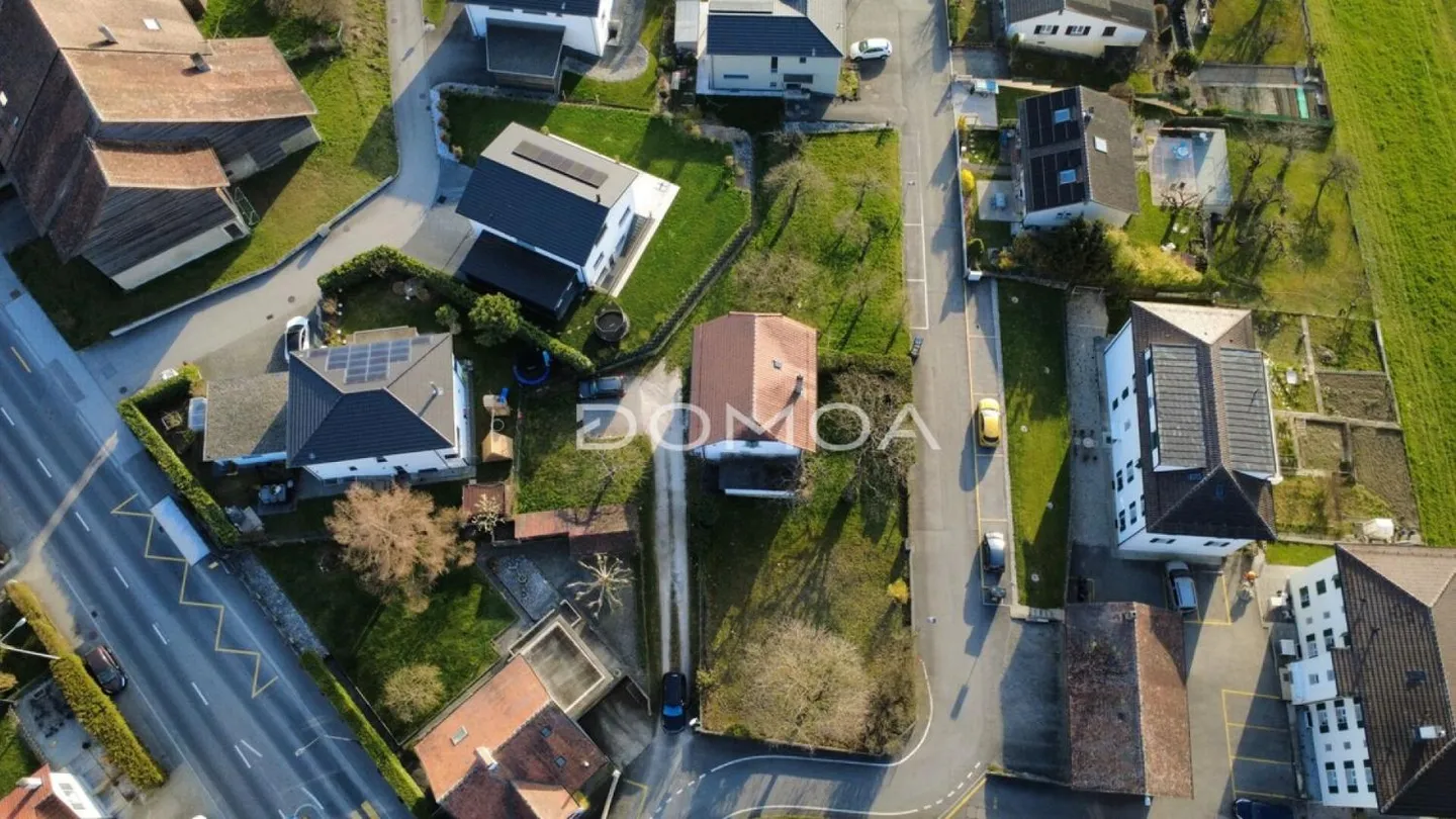 Plot with high development potential - Photo 2 of 6