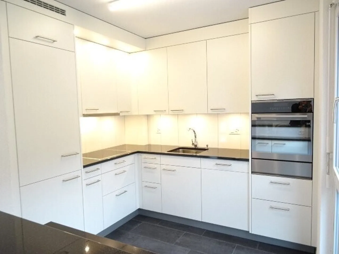 Modern 4.5-room apartment on the 2nd floor with 99 m² - Photo 2 of 12