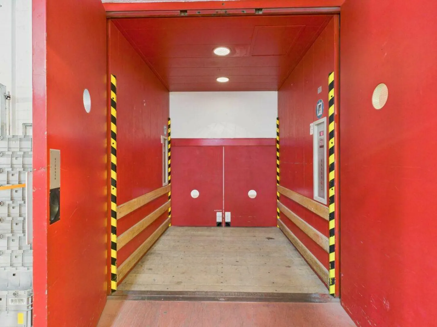 Bureaux, ateliers et espaces de stockage flexibles près de la vieille ville de Wil - Photo 6 sur 9